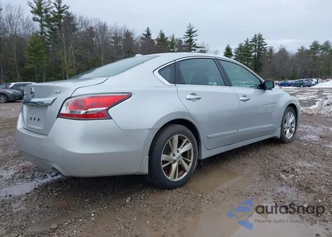 2015 Nissan Altima 2.5 Sv z USA, uszkodzony, nr VIN 1N4AL3AP1FC147837